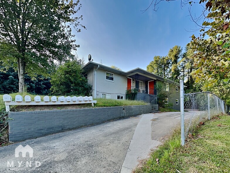 Building Photo - 1733 Morehead Ave