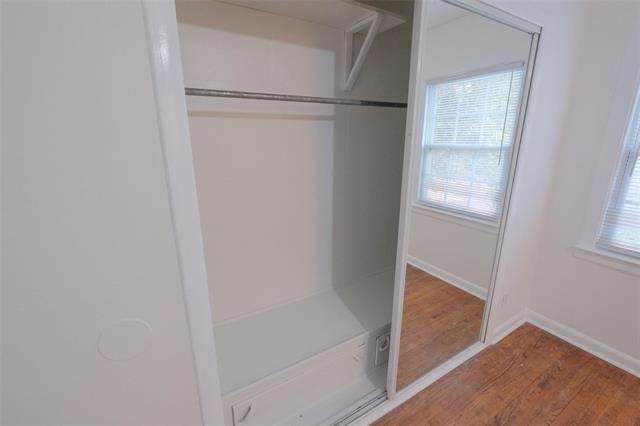 Building Photo - 3900 Dexter Ave