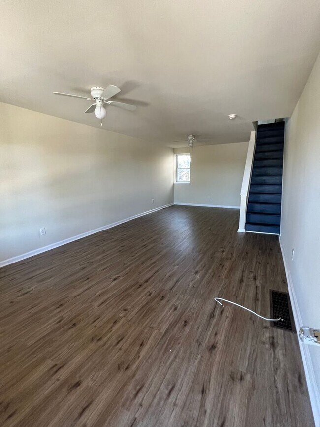 West Philadelphia 70th & Elmwood 6931 Linmore Ave Philadelphia PA 19142 Apartment Finder