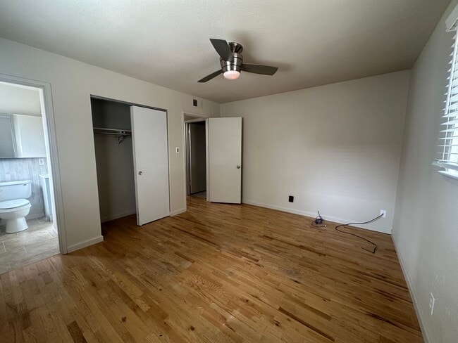 Building Photo - 3 Bedroom 2 Bathroom Home with Pool