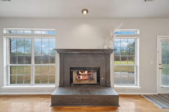 Building Photo - Remodeled 2 story in desired Stone Mill Br...