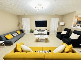 Building Photo - 3003 Remington Dr