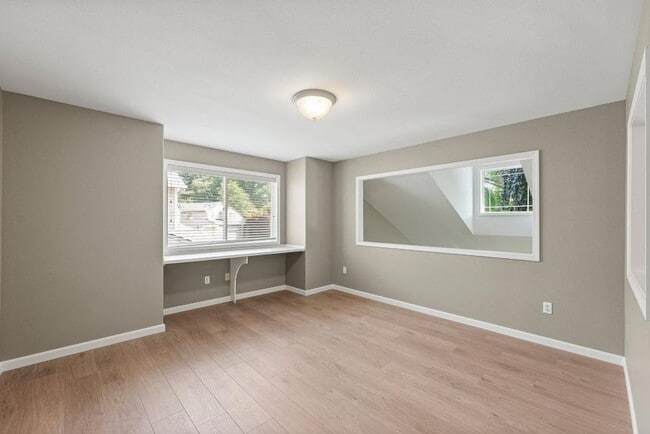 Building Photo - Spacious Sunrise Home for Rent in Puyallup...