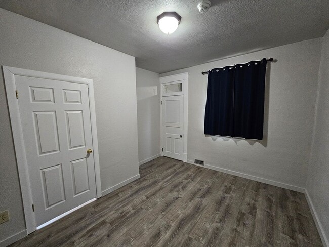 Building Photo - 2004 Adams Ave