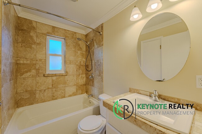 Building Photo - 1840 Culver Ave