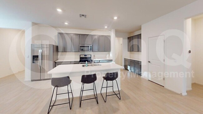 Building Photo - 8768 E Stone Meadow Cir