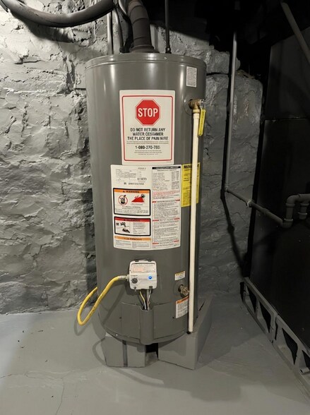 Building Photo - 110 Ridgeway St