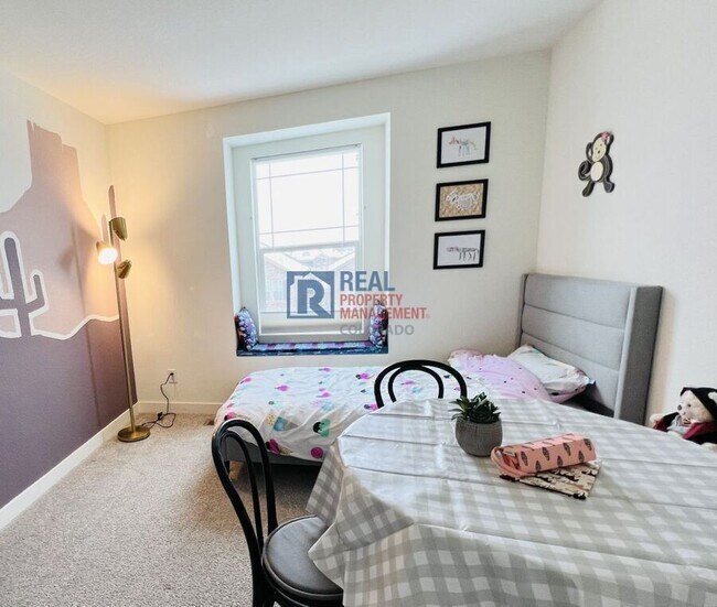 Building Photo - 2056 Sicily Cir