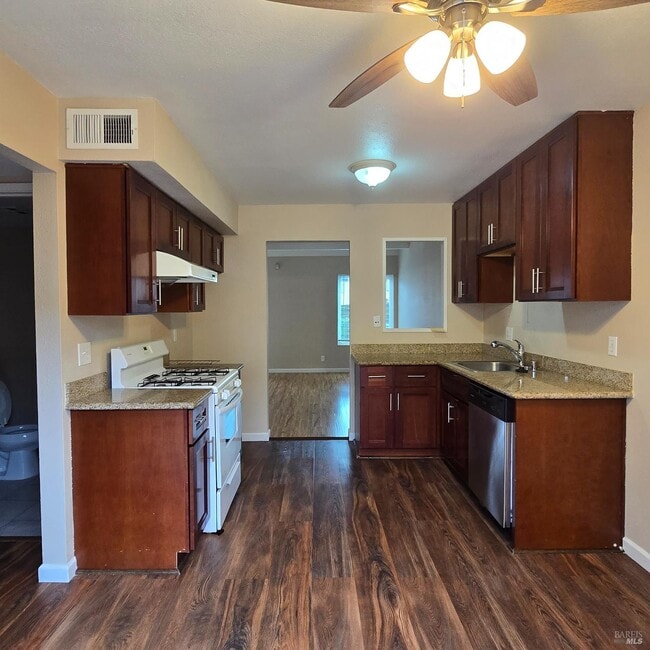 Building Photo - 1407 Callen St