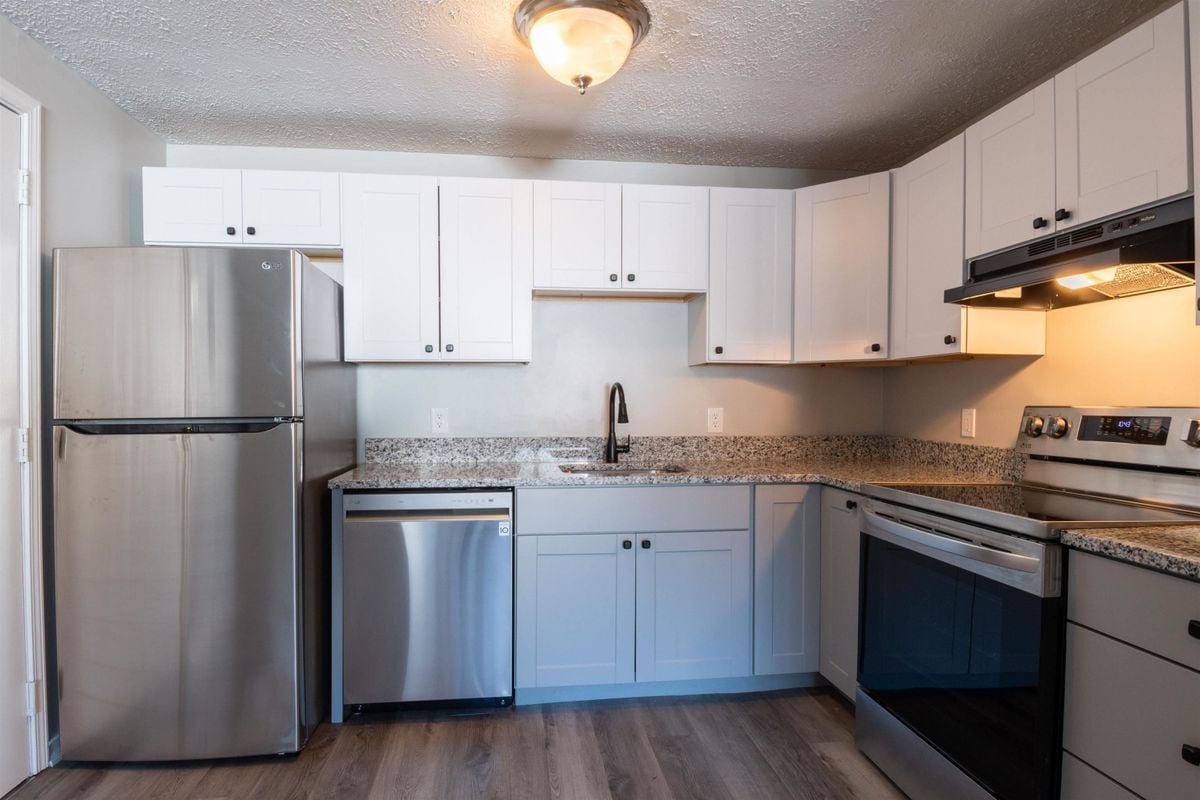 Building Photo - 535 Calef, #17