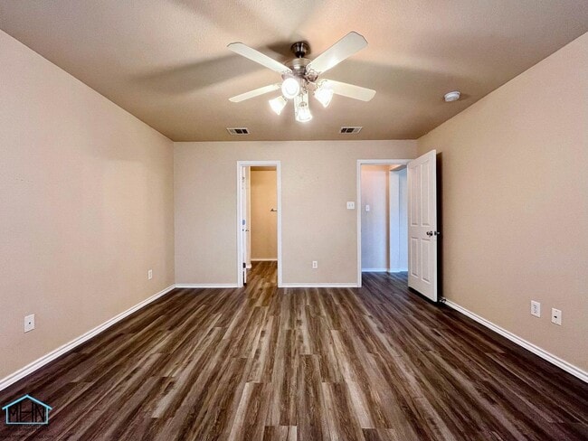 Building Photo - 4922 Celtic Cor