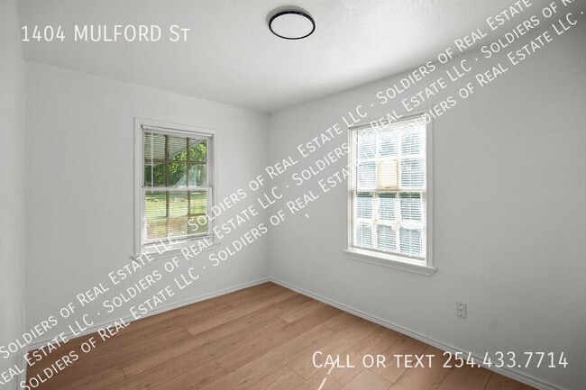 Building Photo - 1404 Mulford St