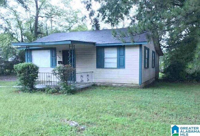 Building Photo - 1405 Woodward Rd