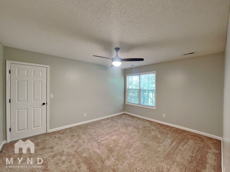 Building Photo - 7762 Wildcreek Trail SE