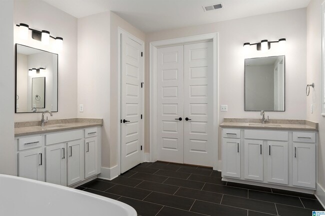 Building Photo - 1903 Blackridge Rd