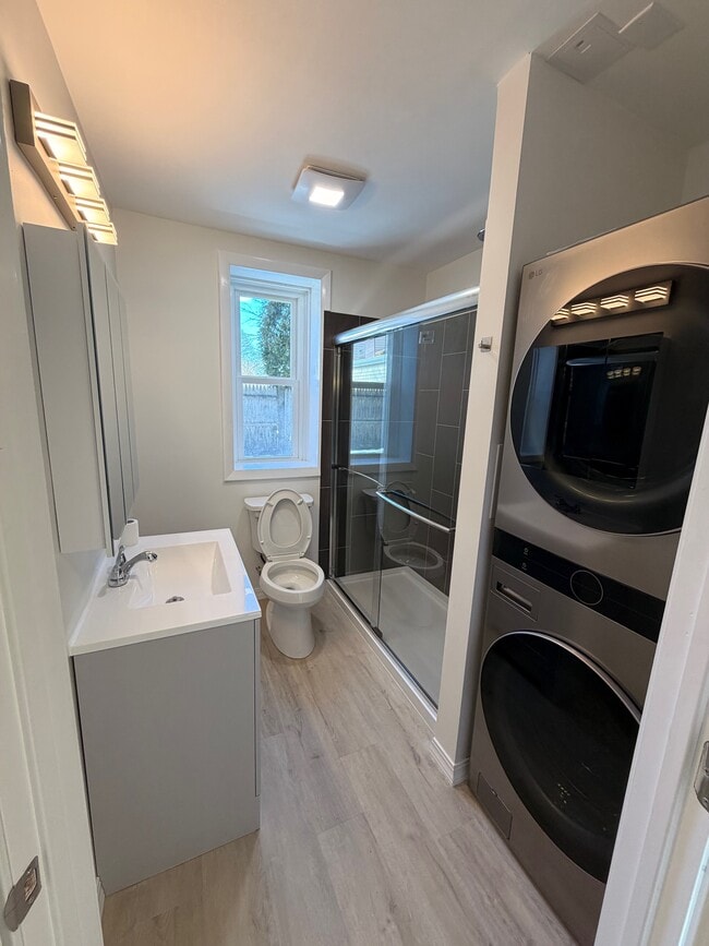 Building Photo - Barrington Brick House