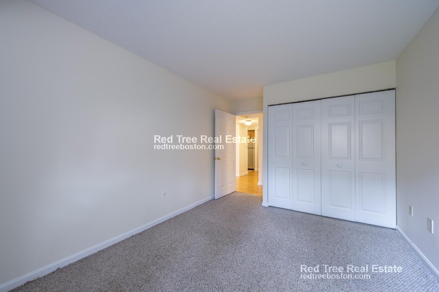 Building Photo - 345 Franklin St