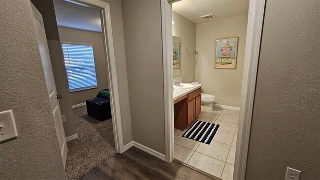 Building Photo - 308 Lake Lucerne Way