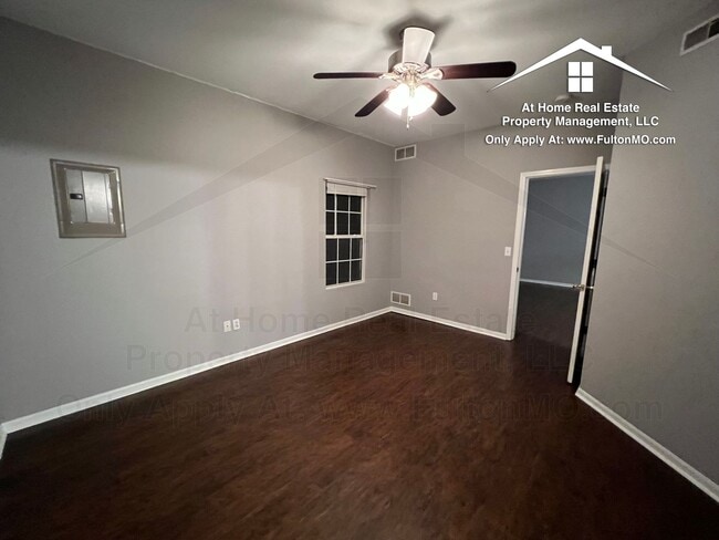 Building Photo - 1009 Boulder Ct
