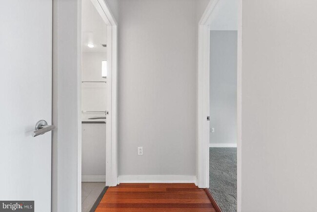 Building Photo - 2101 Market St