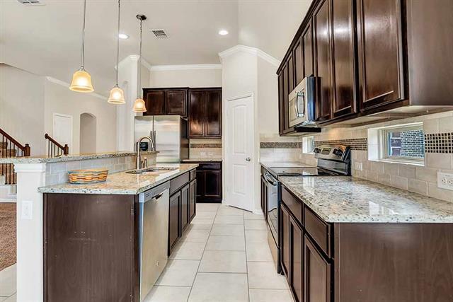 Building Photo - 183 Balfour Dr