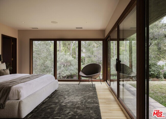 Building Photo - 775 San Rafael Terrace