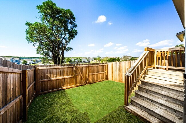 Building Photo - LOWEST PRICED!!!!!