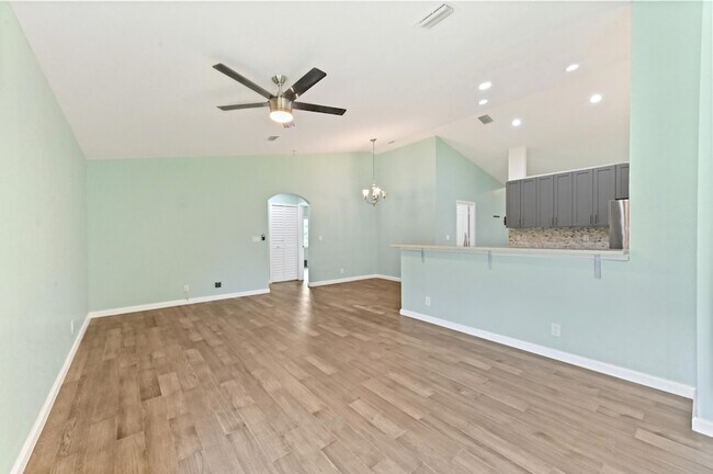 Building Photo - 17682 84th Ct N
