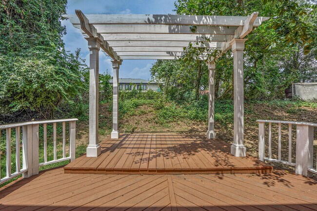 Building Photo - 7204 Quiet Cove