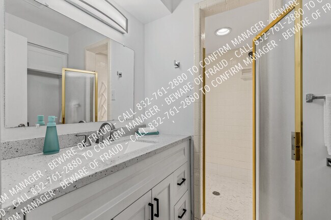 Building Photo - 12811 Pandora Dr
