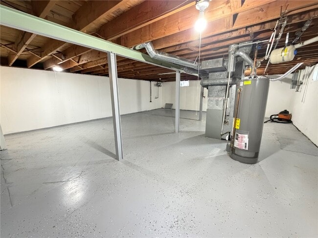 Building Photo - 854 Loekes Dr