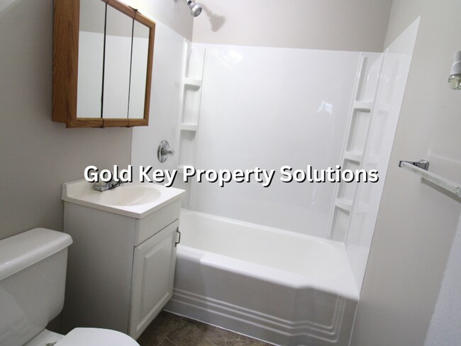 Building Photo - 3 BR 1 BA House with Garage and Enclosed Porch (NO SECTION 8)