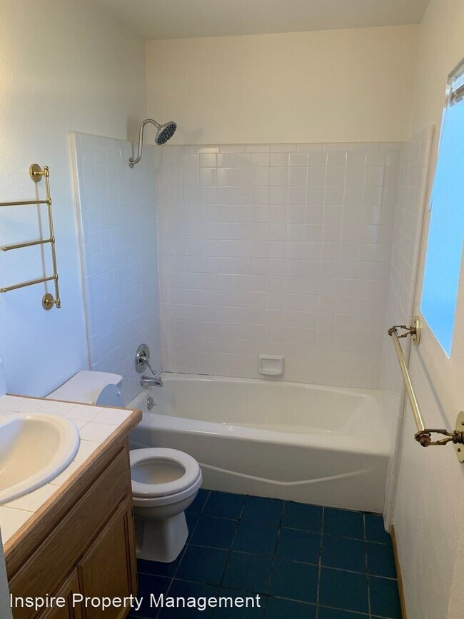 Building Photo - 3 br, 2.5 bath House - 7696 Elwood Street