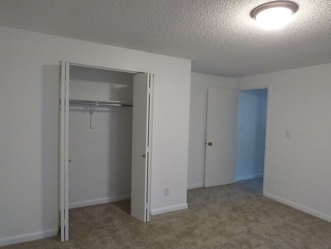 Building Photo - 920 Kelly Pl