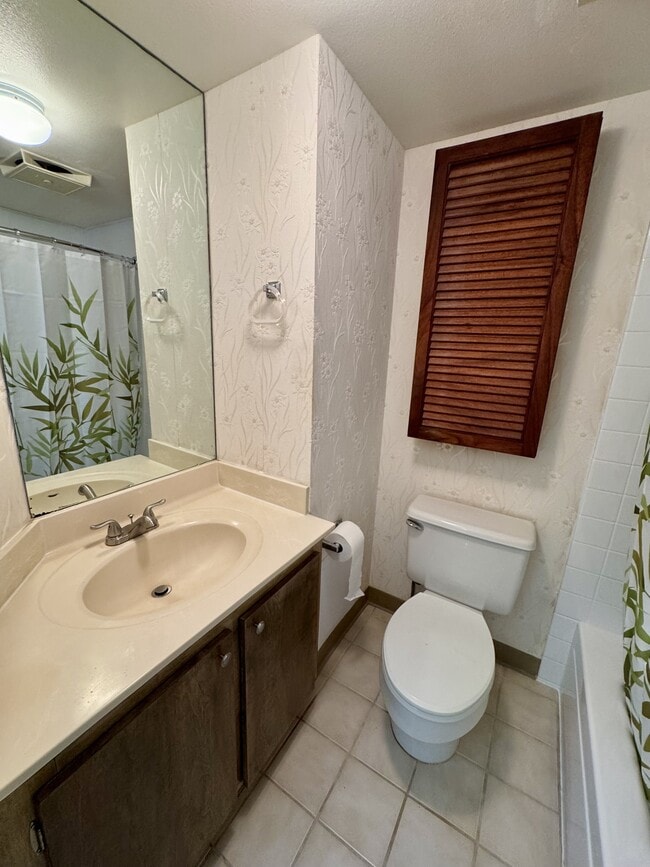 Building Photo - 1512 Halekula Way