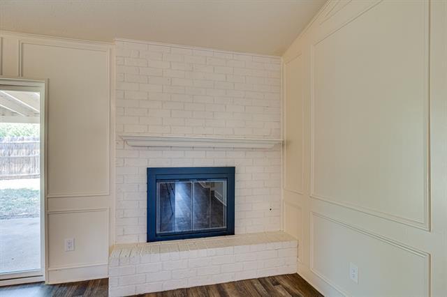 Building Photo - 2101 Warwick Dr