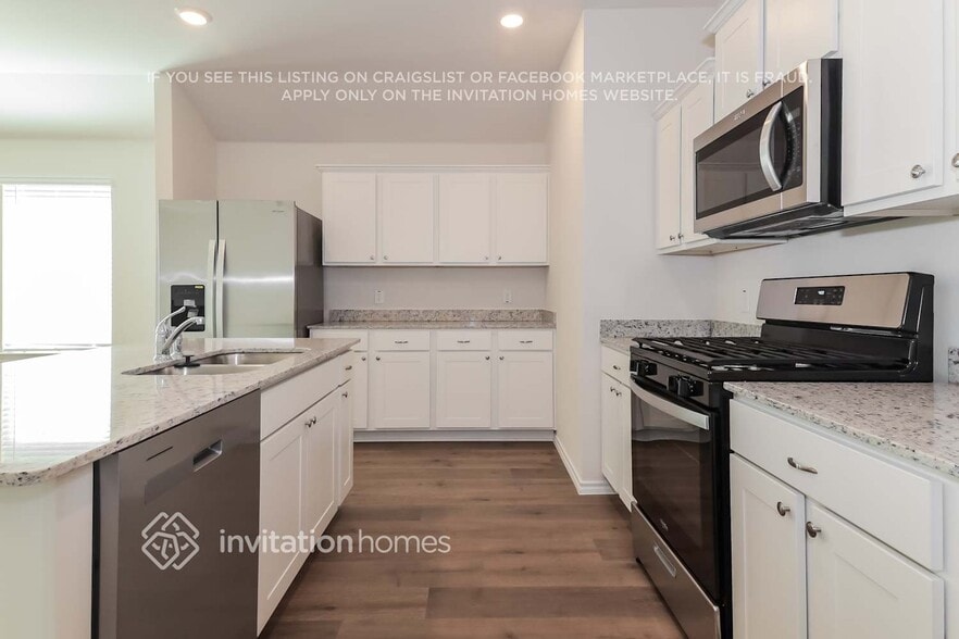 Building Photo - 3909 Amethyst Dr