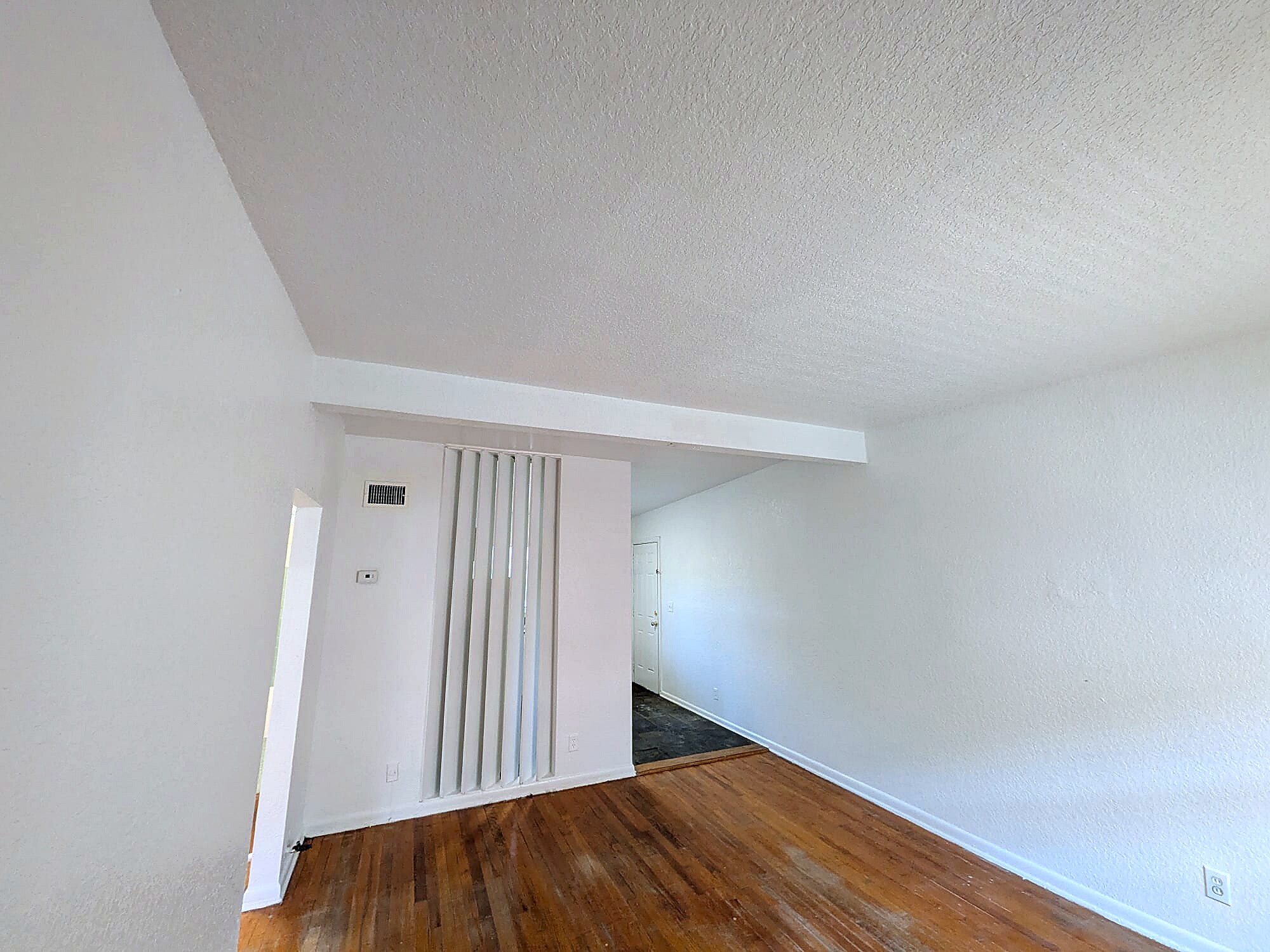 Building Photo - 2648 Dellwood Ave