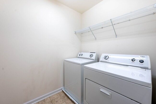 Building Photo - Welcome to this charming 4-bedroom, 2.5-bathroom home located in Durham, NC.!