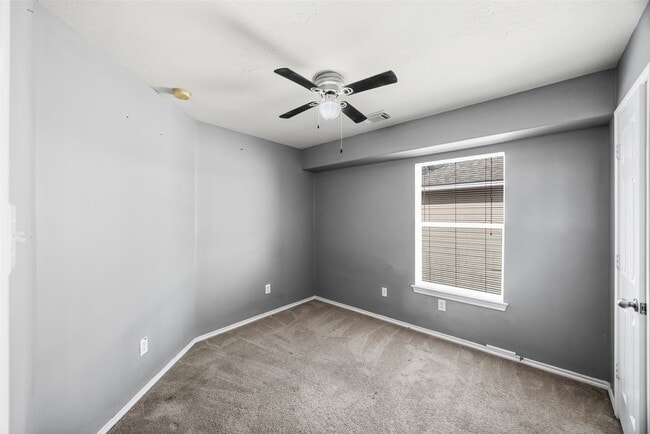 Building Photo - 12427 Oriole Lake Way