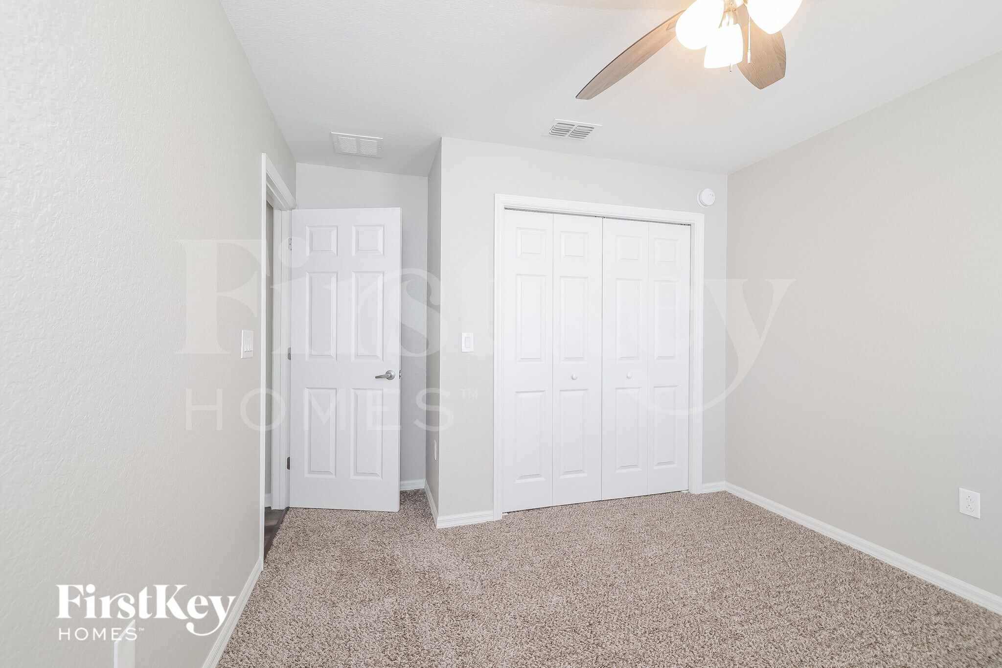 Building Photo - 911 Kingfisher Dr