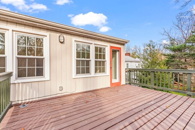 Building Photo - Charming 3-Bedroom Home in Silver Spring