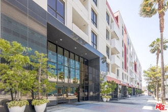 Building Photo - 1234 Wilshire Blvd