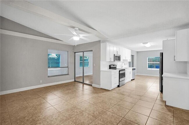 Building Photo - 20861 NW 9th Path