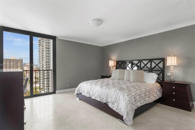 Building Photo - 19667 Turnberry Way