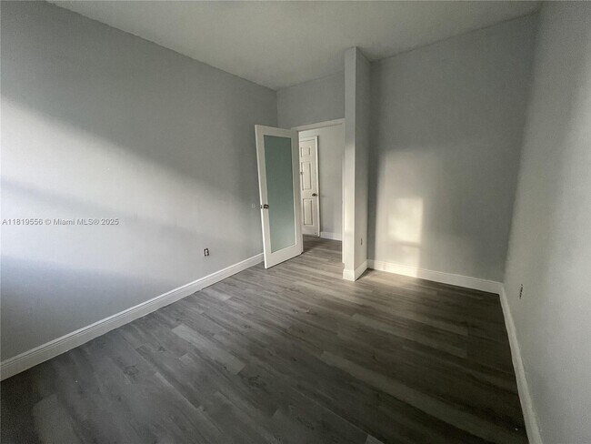 Building Photo - 4205 NE 9th St