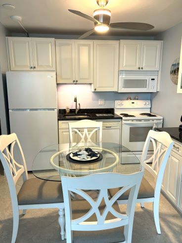 Building Photo - 8701 Estero