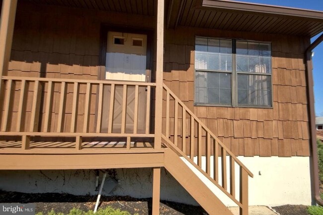 Building Photo - 39 Quail Run Dr