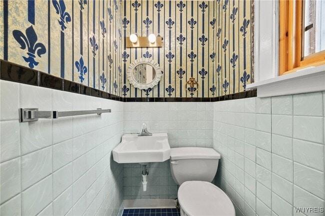 Building Photo - 179 Admiral Rd