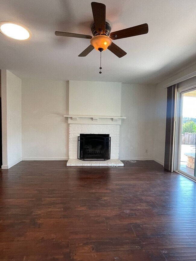 Building Photo - Clairemont-San Diego 3BR with Pool